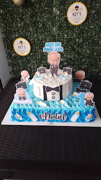 Torta azul personalizada