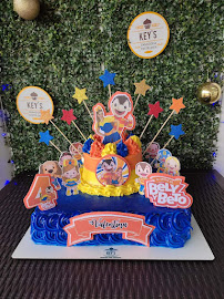 Torta temática Baby Boss elaborada por KEY'S